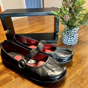 Born Mary Jane Women's Solid Comfort Leather Upper & Lining Shoes Size 9